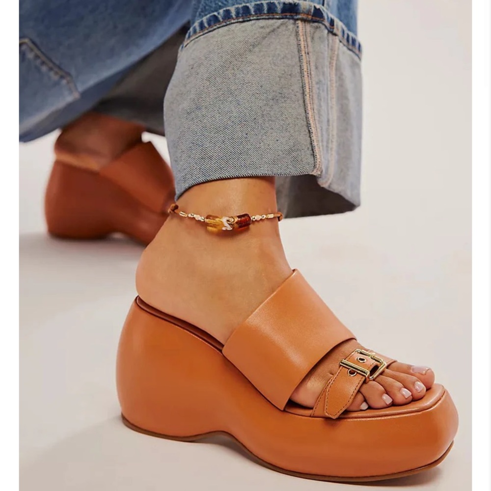 Free People Sz 9.5 Mila Wedge Sandals Vachetta Leather Brown Excellent